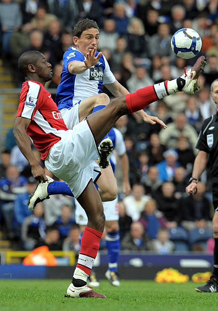 他希望通过 他希望通过